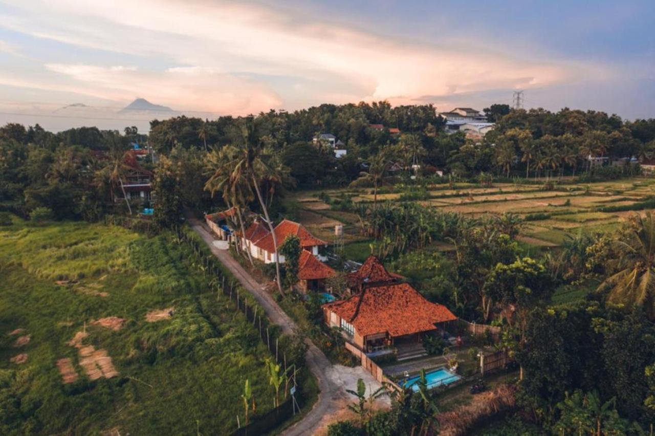 Villa Nextdoor Nature Yogyakarta 班图尔 外观 照片