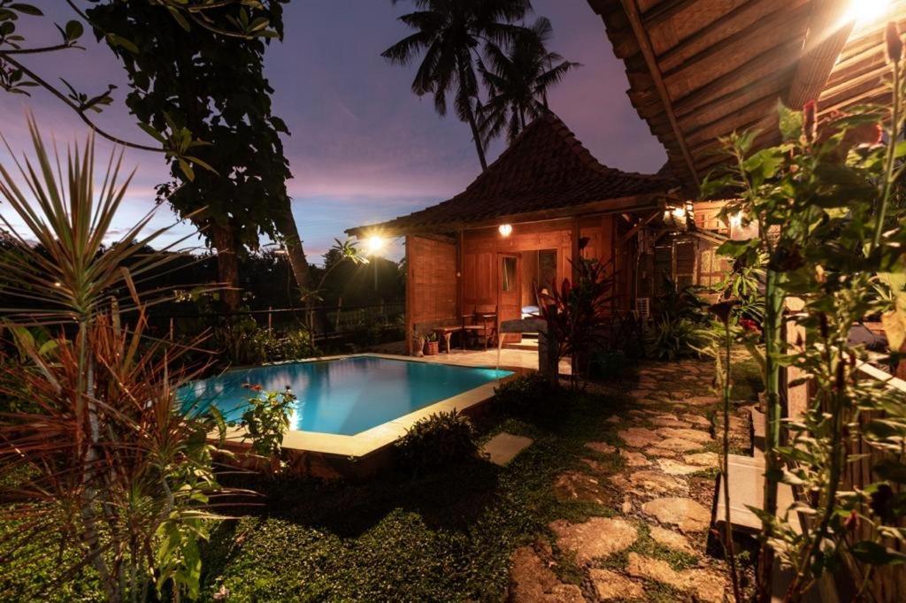 Villa Nextdoor Nature Yogyakarta 班图尔 外观 照片